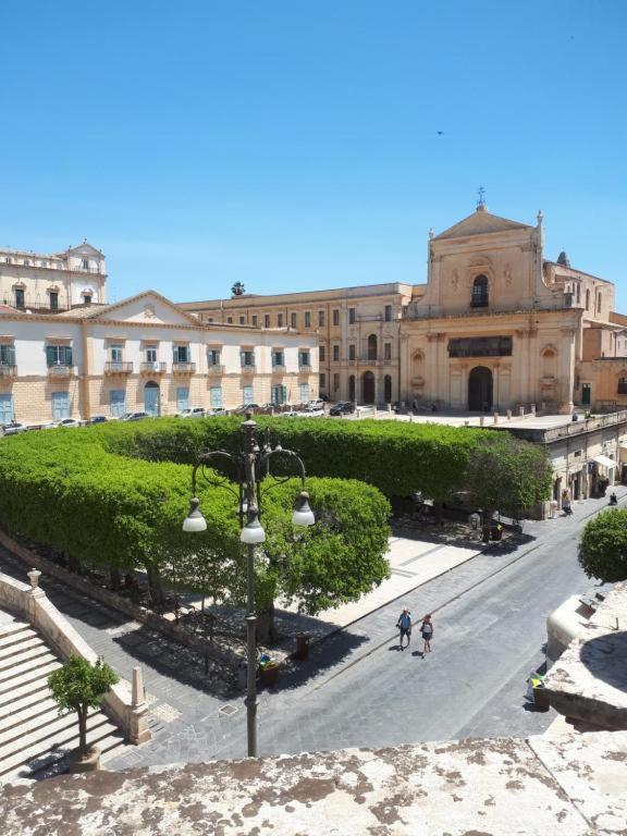 La Casa Re Basuli Villa Noto Luaran gambar